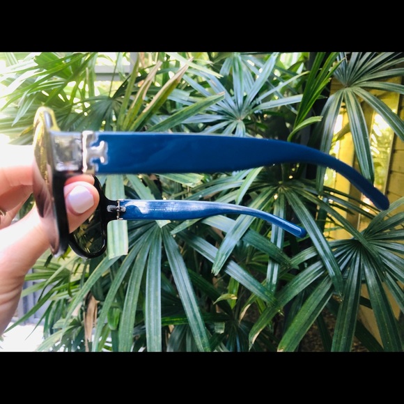 🕶👠Tory Burch polarized sunglasses, cat-eye shape - Picture 7 of 8